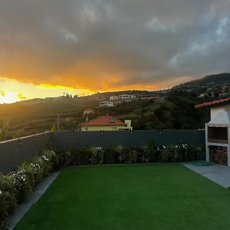 Miguels Seaview Corner Дом отдыха Понта-ду-Сол