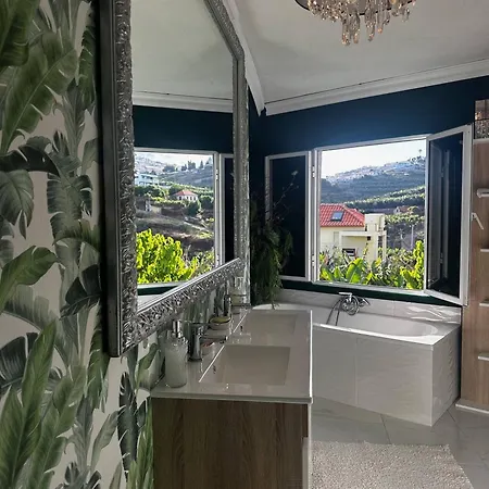 Miguels Seaview Corner