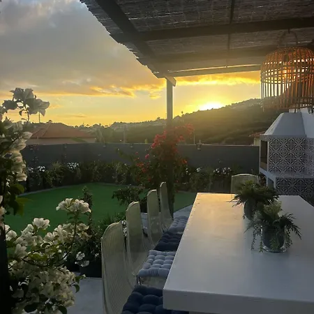 Miguels Seaview Corner בית נופש *