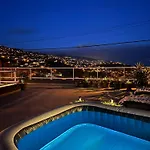 Miguels Seaview Corner *