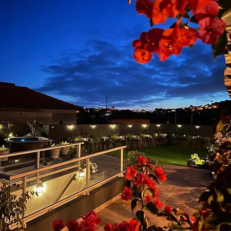 Miguels Seaview Corner *