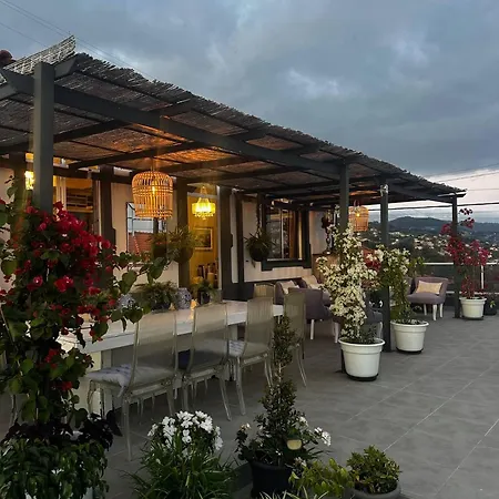 Miguels Seaview Corner 蓬他达维托亚