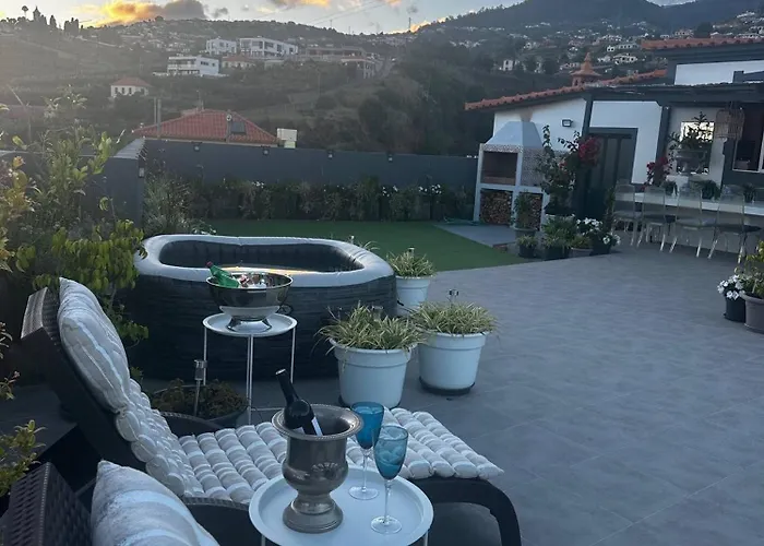 Miguels Seaview Corner