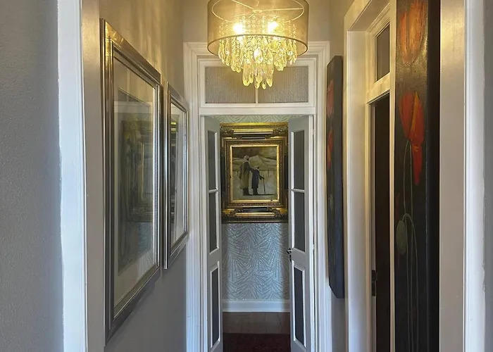 Miguels Seaview Corner 蓬他达维托亚